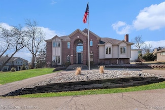 3878 Sunset Blvd, Orchard Lake, MI 48324