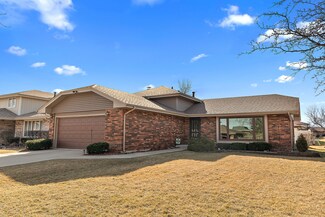 15706 La Paz Ct, Oak Forest, IL 60452