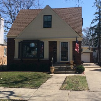 6235 N Legett Ave, Chicago, IL 60646