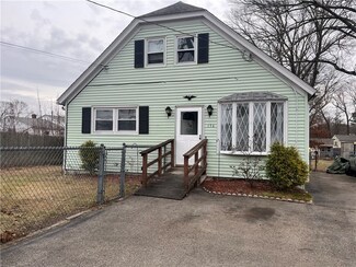 176 Horse Neck Rd, Warwick, RI 02889