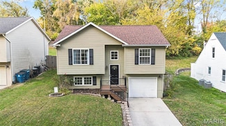 919 Vine St, Collinsville, IL 62234