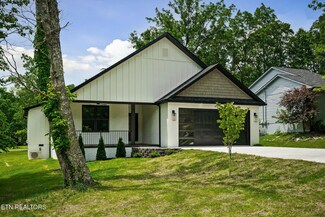 456 Lakeview Dr, Crossville, TN 38558