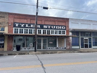 215 E Main St, Eagle Lake, TX 77434