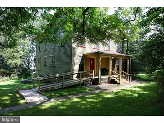 25 Baptist Church Rd, Hampton, NJ 08827