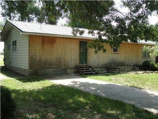 406 Village Ln, Eureka, KS 67045
