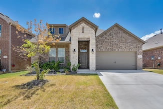 11208 Camelot Ct, Aubrey, TX 76227