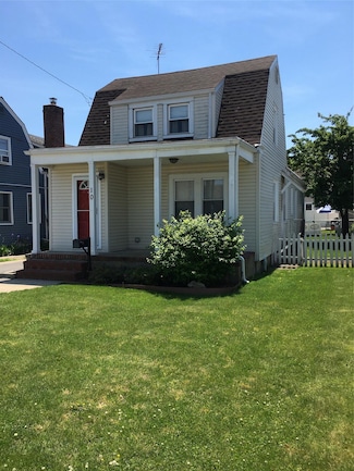 10 Dorothy Ct, Merrick, NY 11566