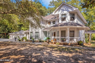 1613 Fairhaven Dr, Gautier, MS 39553