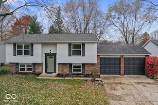 1026 Hollowood Ct, Indianapolis, IN 46234
