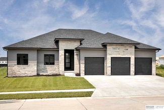 20976 Jaynes St, Omaha, NE 68022