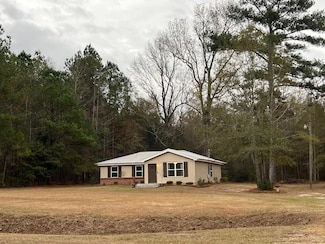 1872 Glen Lawrence Rd, Cowarts, AL 36321