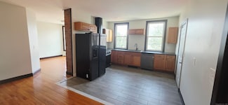 327 Broad St Unit 2nd Fl, Bridgeport, CT 06604