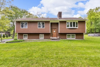 122 Minor Rd, Brewster, NY 10509
