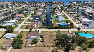 425 Monterey Ave, Cape Coral, FL 33904