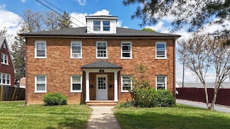 1325 W Main St, Waynesboro, VA 22980