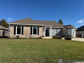 1951 Squirewood Dr E, Harvey, LA 70058