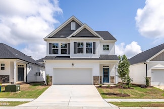 104 Fairwinds Dr, Lillington, NC 27546