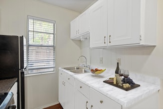 5300 Guadalupe St Unit 104, Austin, TX 78751
