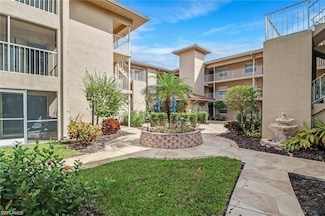1075 Foxfire Ln Unit 309, Naples, FL 34104