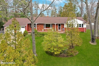 119 Sandspring Dr, Eatontown, NJ 07724