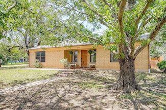 801 E 3rd St, Weatherford, TX 76086