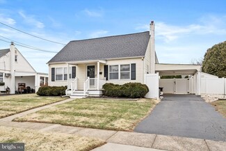 3 Brown Dr, Trenton, NJ 08690