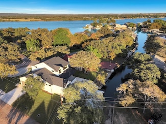 300 Deer Dr, Sunrise Beach Village, TX 78643