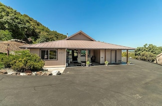 47907 Golden Rock Dr, Oakhurst, CA 93644