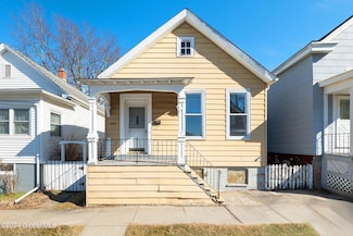 1524 8th Ave, Watervliet, NY 12189