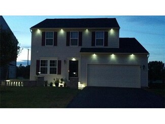 12 Coneflower Dr, West Henrietta, NY 14586