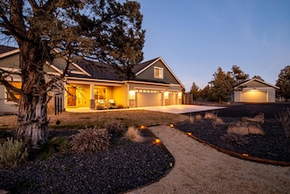 17901 SW Mount Hood Dr, Powell Butte, OR 97753
