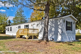 112 Dewey Ln, Stroudsburg, PA 18360