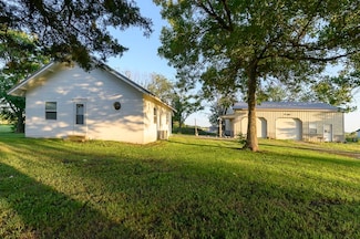 1985 Mule, Howard, KS 67349