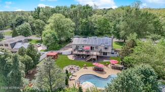 390 Iron Bridge Rd, Freehold, NJ 07728