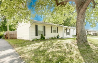 1118 Birchwood Dr, Jeffersonville, IN 47130