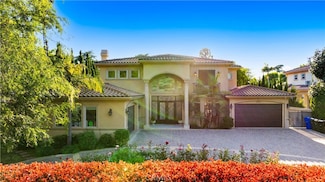 553 Woodward Blvd, Pasadena, CA 91107