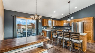 8608 Fairhill Ln, Monticello, MN 55362