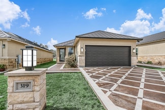 319 Parallel Cir, Marble Falls, TX 78657