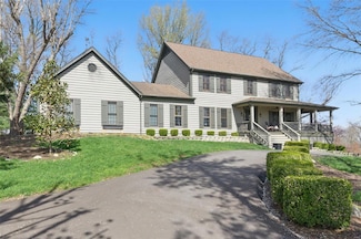 621 Old Riverwoods Ln, Chesterfield, MO 63017
