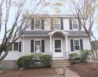 16 Hill Top Rd, Wellesley, MA 02482