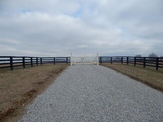 1700 W Leestown Rd, Midway, KY 40347