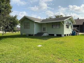 103 S Washington Ave, Port O'Connor, TX 77982