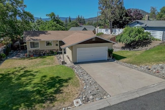 1123 Northridge Dr, Yreka, CA 96097