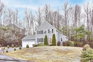 93 Bear Hill Rd, Gardner, MA 01440