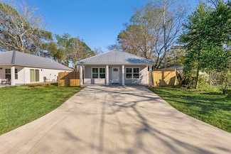 2942 N 7th St, St. Augustine, FL 32084