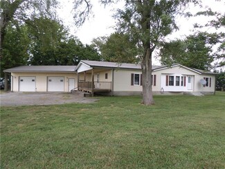 4457 254th Rd, Effingham, KS 66023