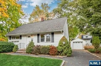 471 S Pleasant Ave, Ridgewood, NJ 07450