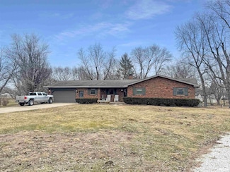 310 S Chestnut St, Versailles, IL 62378