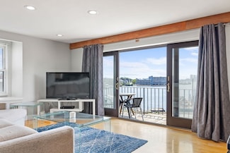16 Beacon St Unit 20, Chelsea, MA 02150