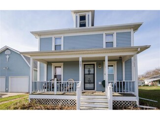 207 W Reeder St, Mechanicsville, IA 52306